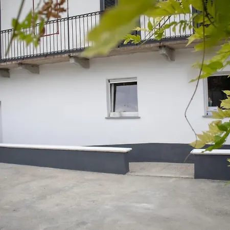 شقة Le Del Cappello إيفريا