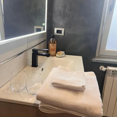 Le Del Cappello Ivrea