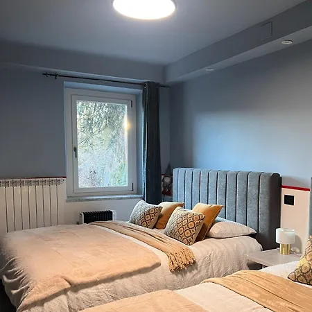 Le Del Cappello * إيفريا